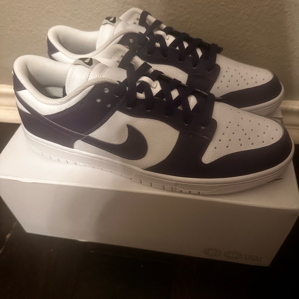 Nike Men's White and Purple Sneakers